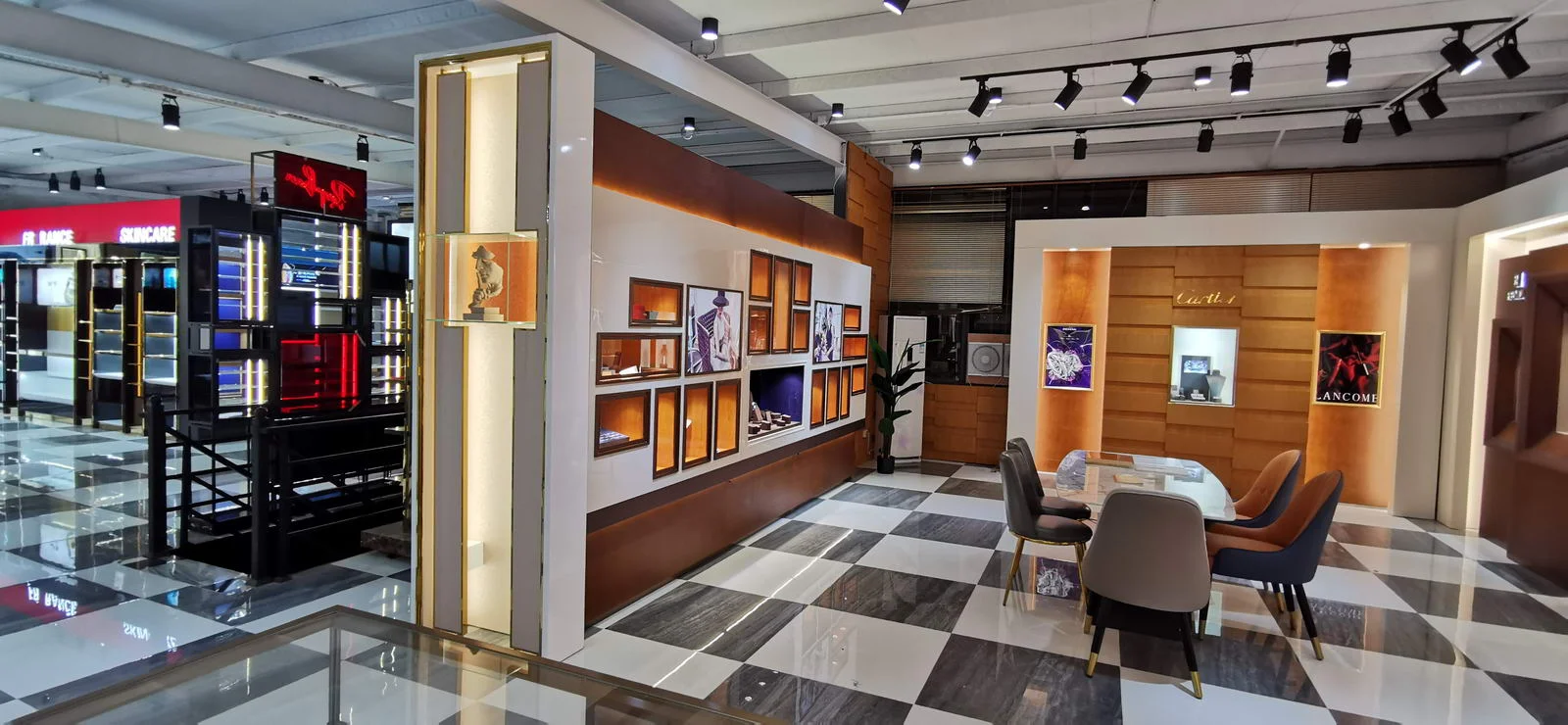 Explore the Display Showroom · view 8