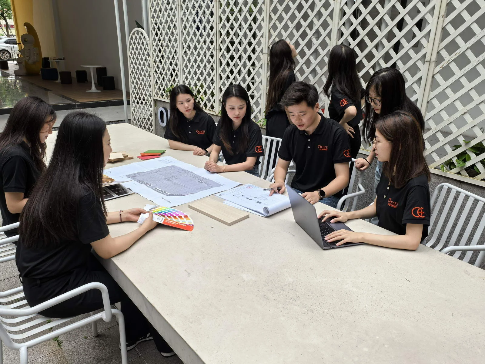Meet the Working Team · view 7